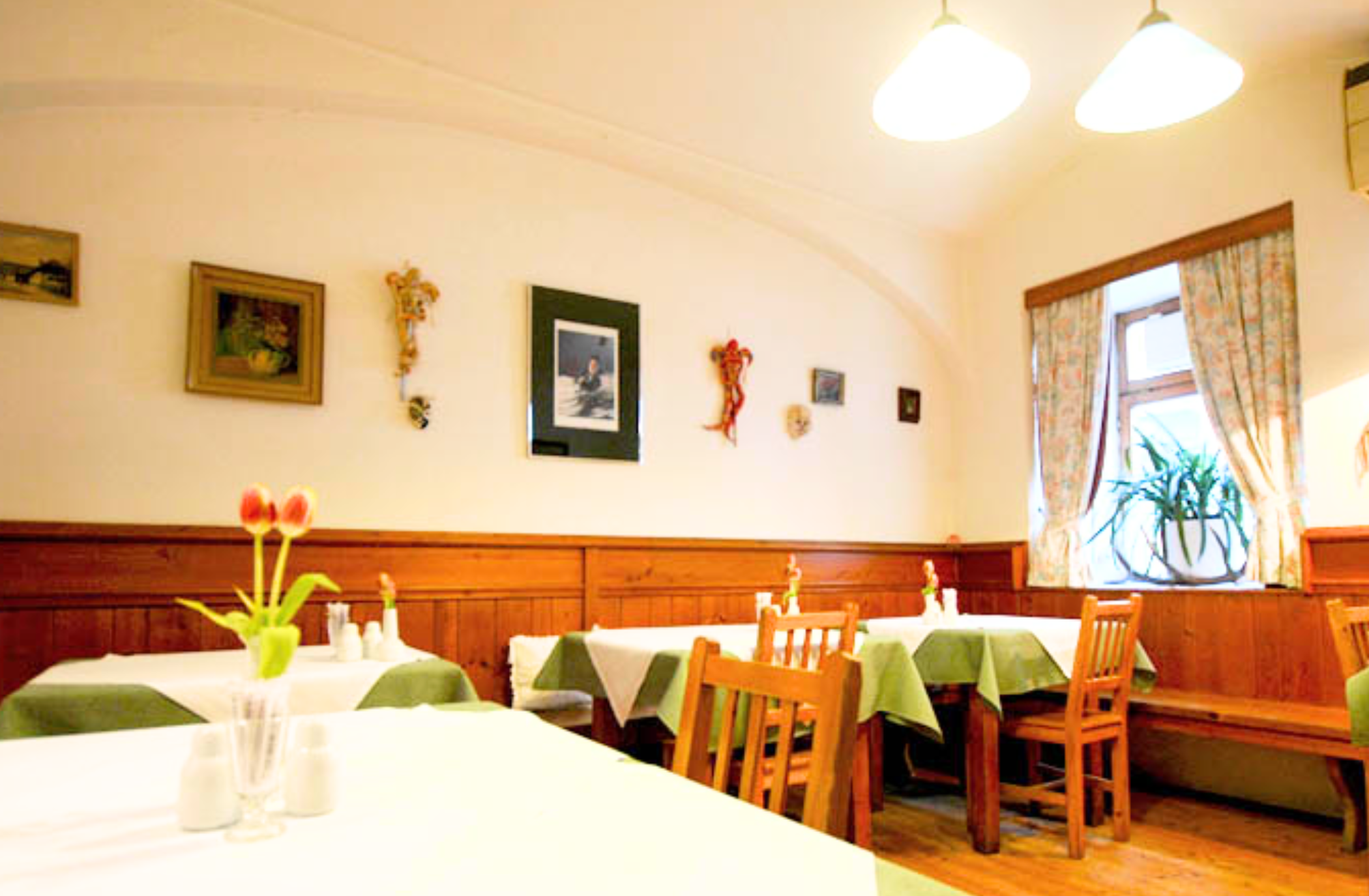 „Alles klein, fein“: eine österreichische Fine-Dine-Variante im Gasthaus