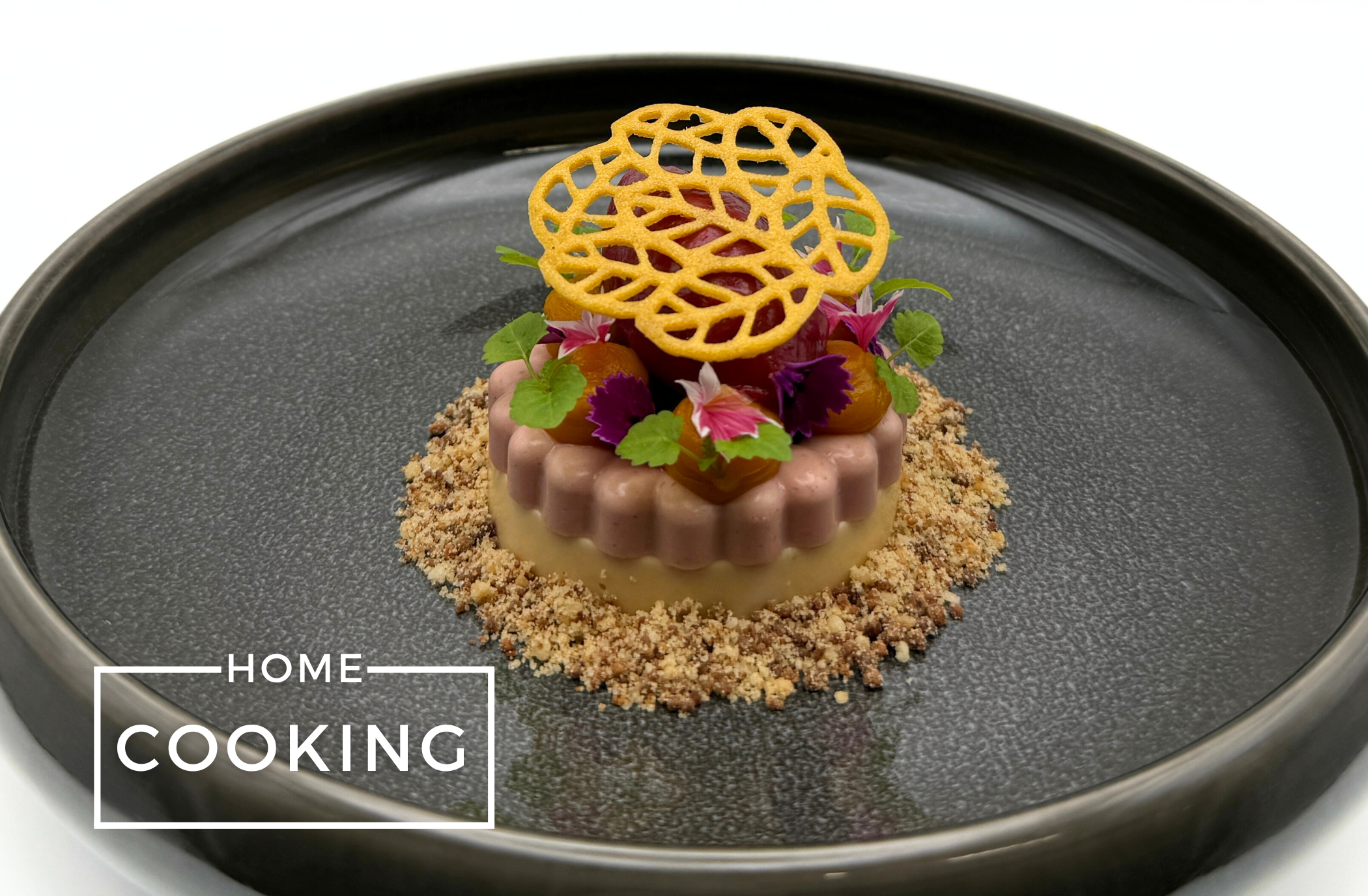 Valrhona Dulcey | Zwetschge | Sanddorn von Marco Langer